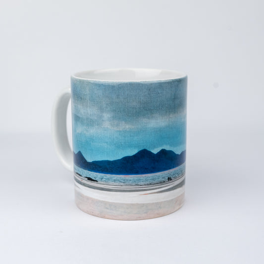 "A walk on the beach" Skye from Applecross Mug